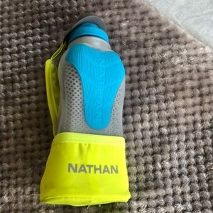 Nathan running water bottle